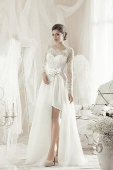 Abito da Sposa con Fusciacca in Pizzo con Applique Moderno con Fiocco